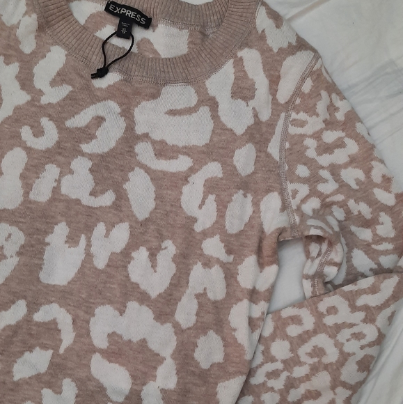 Mocha leopard print sweater - Picture 3 of 5